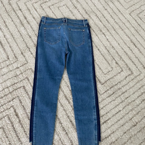 44 Sustainable Denim Side Show Skinny Jeans | High Rise Contrast Panel size 26 - Picture 4 of 7